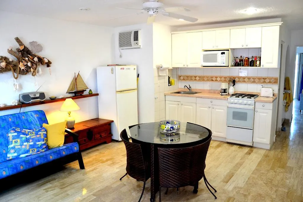Cancun Beach Escape Condo 0*,