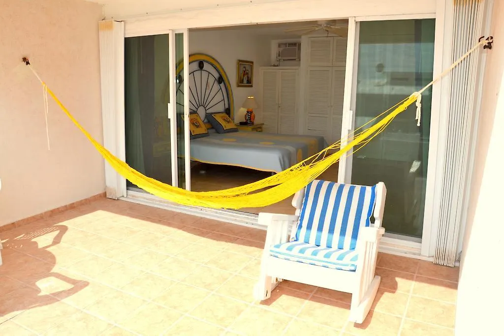 Cancun Beach Escape Condo 멕시코
